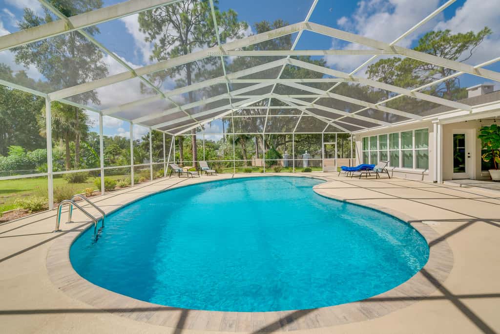 Cozy Ocala Retreat w/ Pool, Screened Lanai!