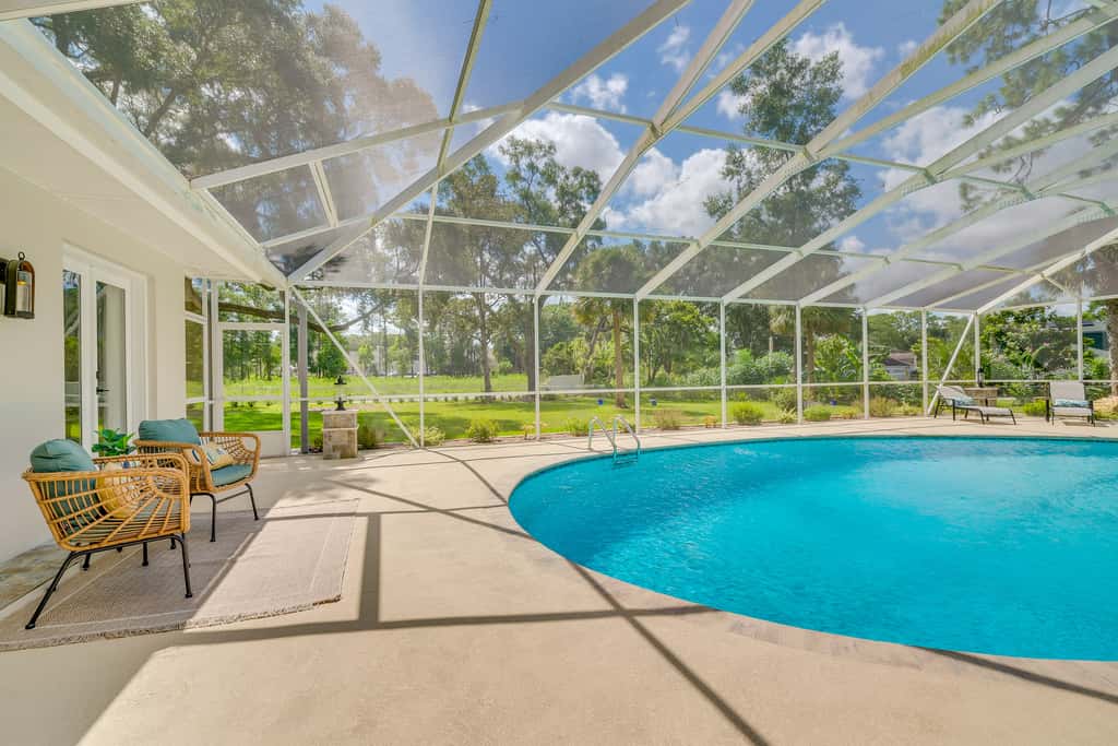 Cozy Ocala Retreat w/ Pool, Screened Lanai!