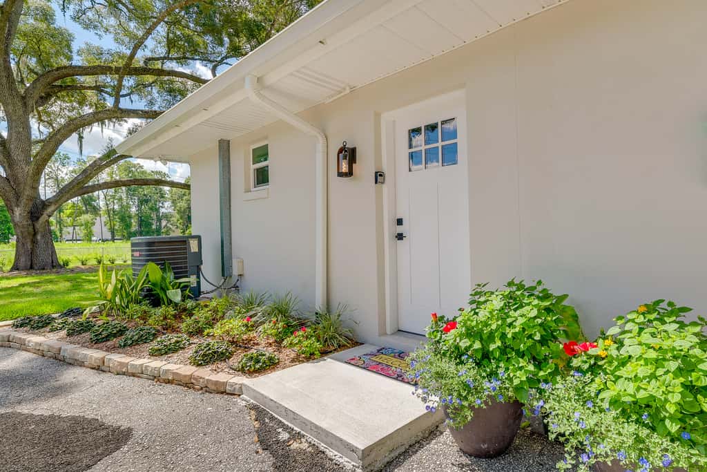 Cozy Ocala Retreat w/ Pool, Screened Lanai!
