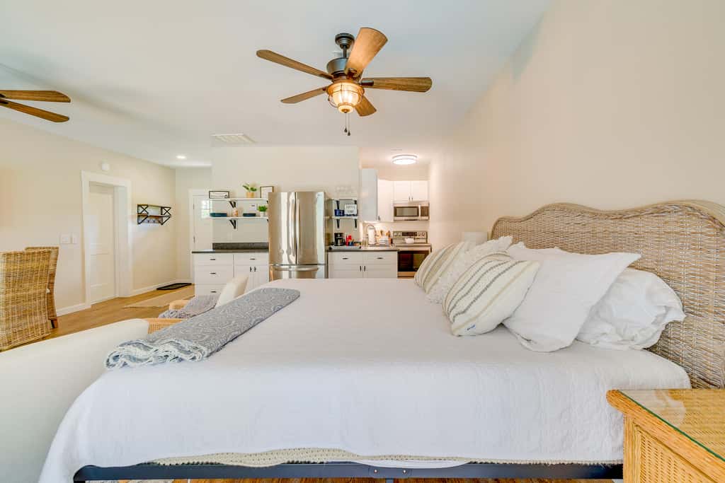 Cozy Ocala Retreat w/ Pool, Screened Lanai!