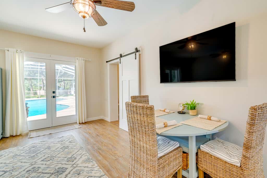 Cozy Ocala Retreat w/ Pool, Screened Lanai!