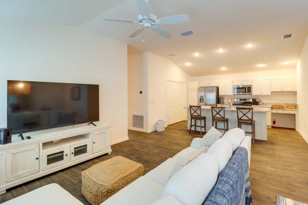 Golfer's Paradise: Pet-Friendly Home in Wildwood