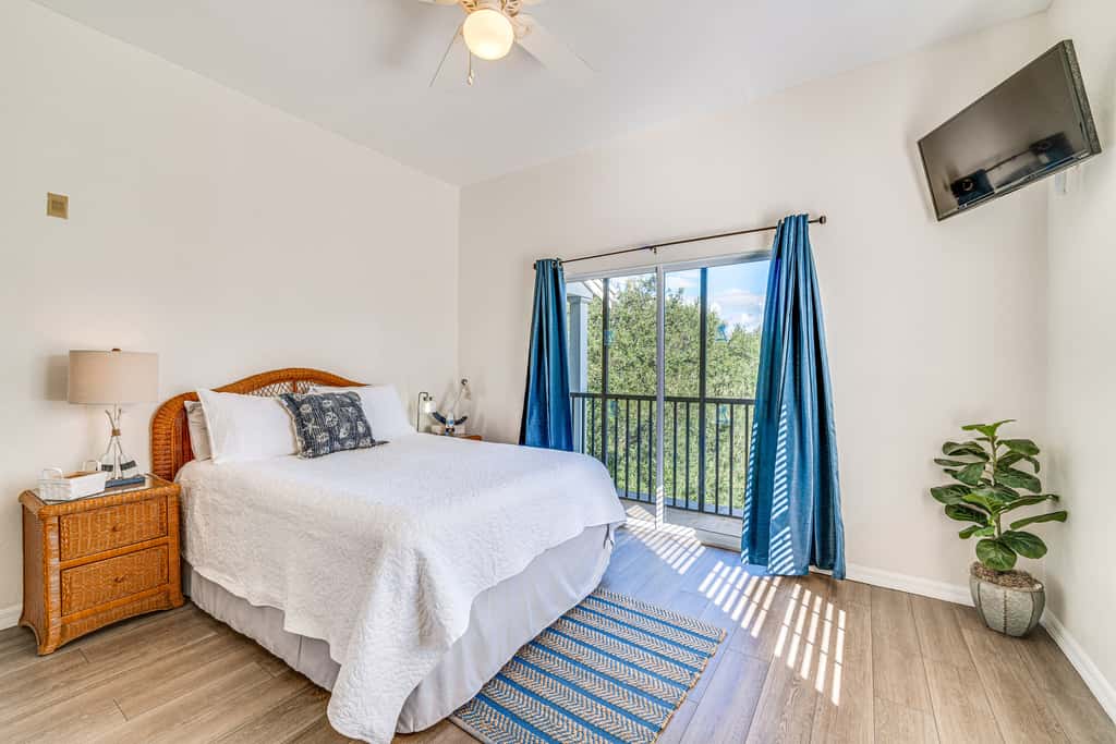 Bahama Bay Condo: 7 Mi to Disney!