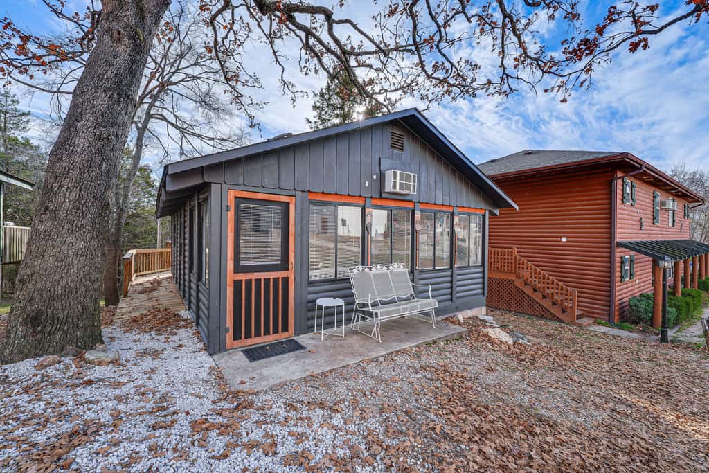 Inviting Cabin ~ 10 Mi to Silver Dollar City