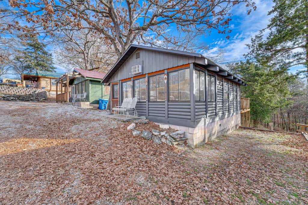 Inviting Cabin ~ 10 Mi to Silver Dollar City