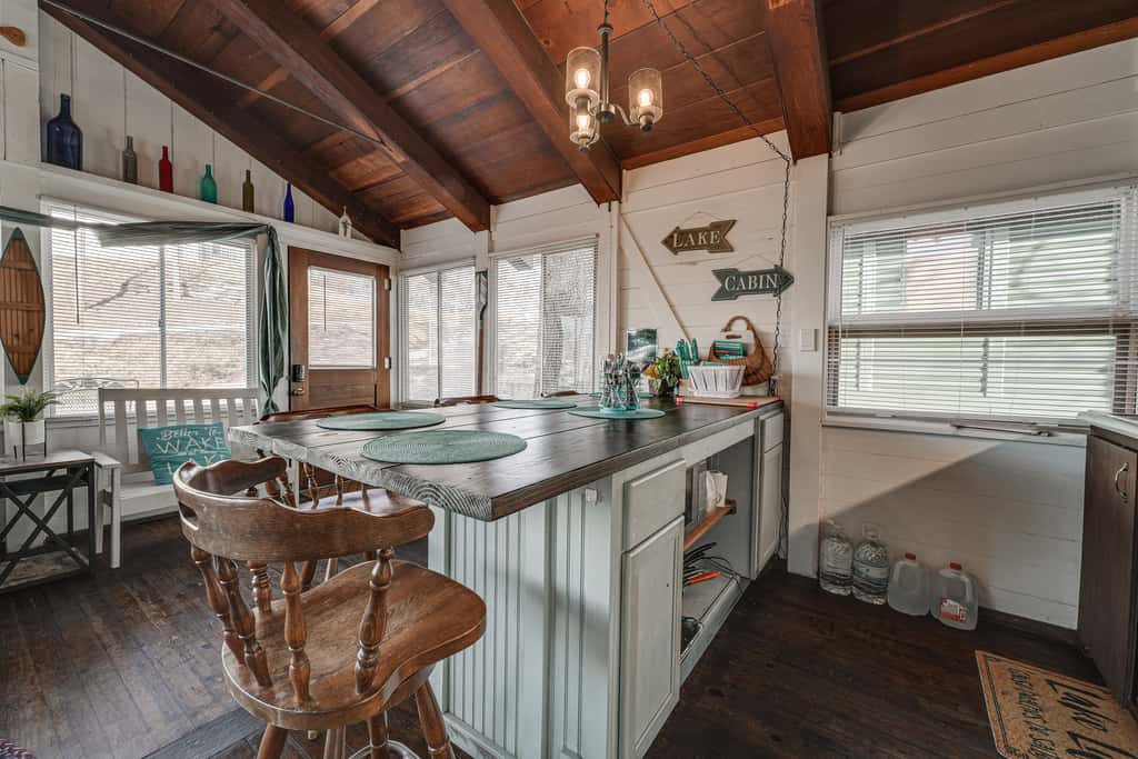Inviting Cabin ~ 10 Mi to Silver Dollar City