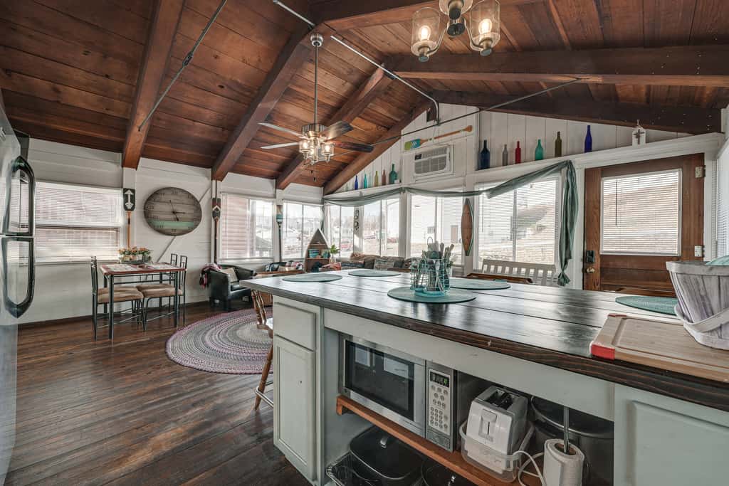 Inviting Cabin ~ 10 Mi to Silver Dollar City