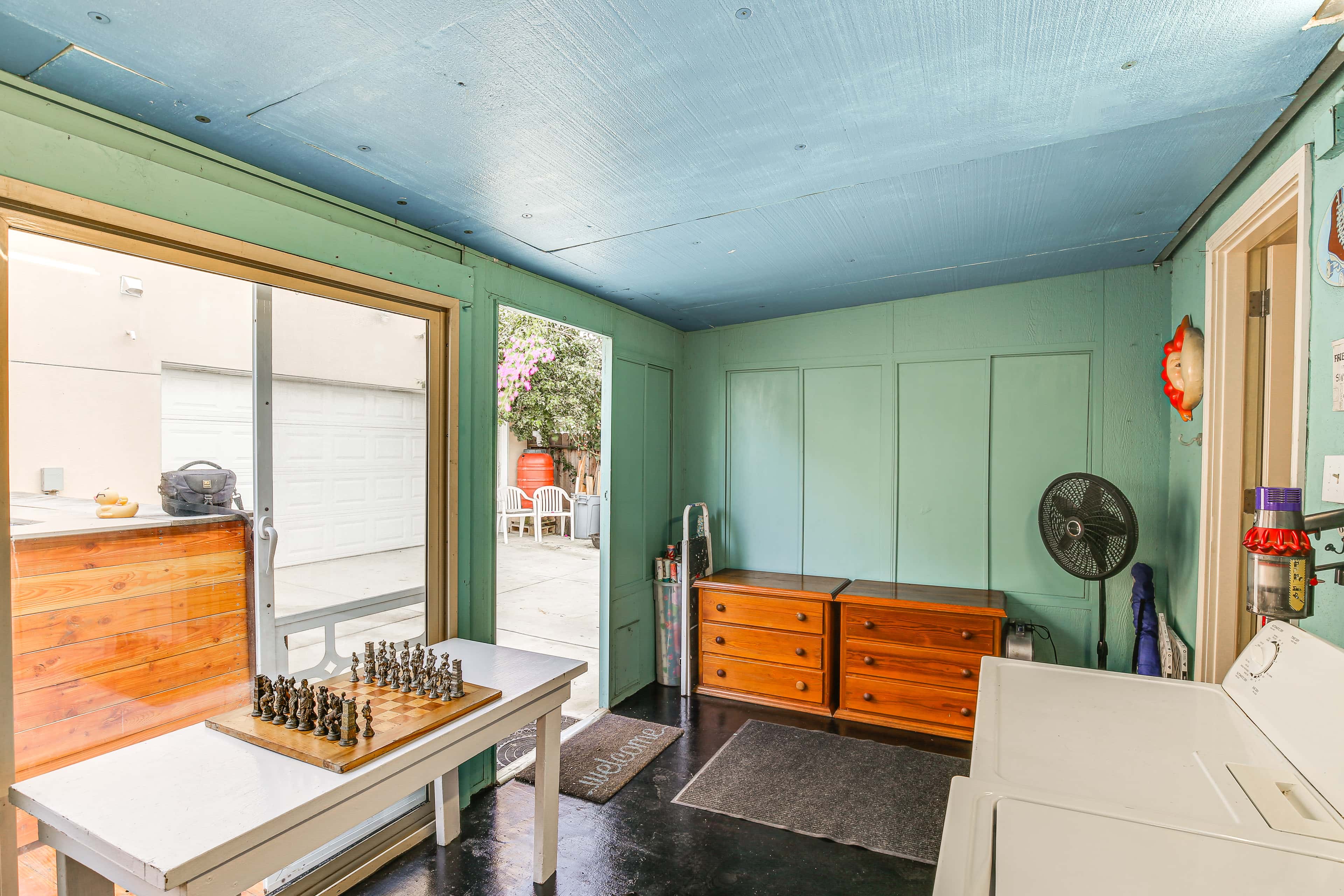 Gardena Vacation Rental: 5 Mi to Manhattan Beach!