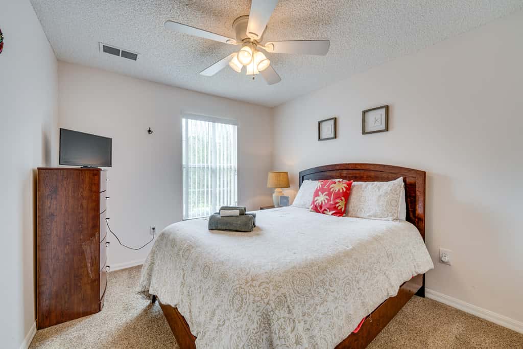 4 Mi to Disney: Emerald Island Resort Home!