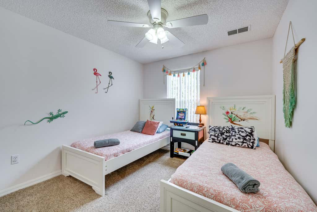 4 Mi to Disney: Emerald Island Resort Home!