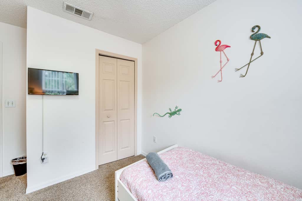 4 Mi to Disney: Emerald Island Resort Home!