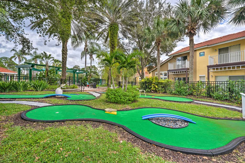 4 Mi to Disney: Emerald Island Resort Home!