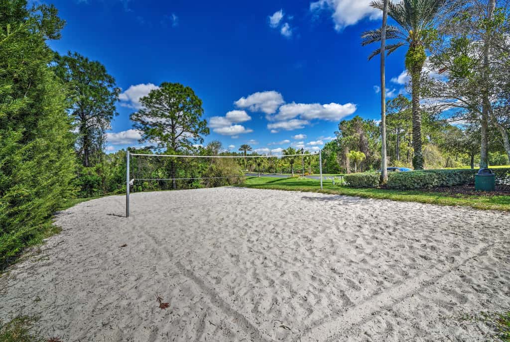 4 Mi to Disney: Emerald Island Resort Home!