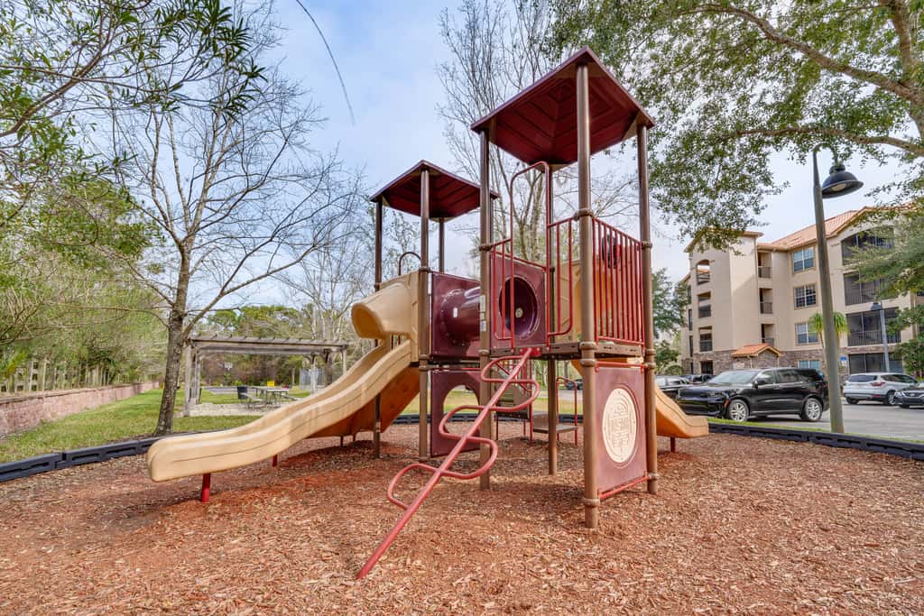 8 Mi to Disney Parks: Family Davenport Condo