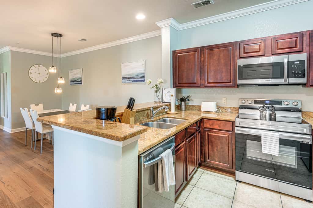 8 Mi to Disney Parks: Family Davenport Condo