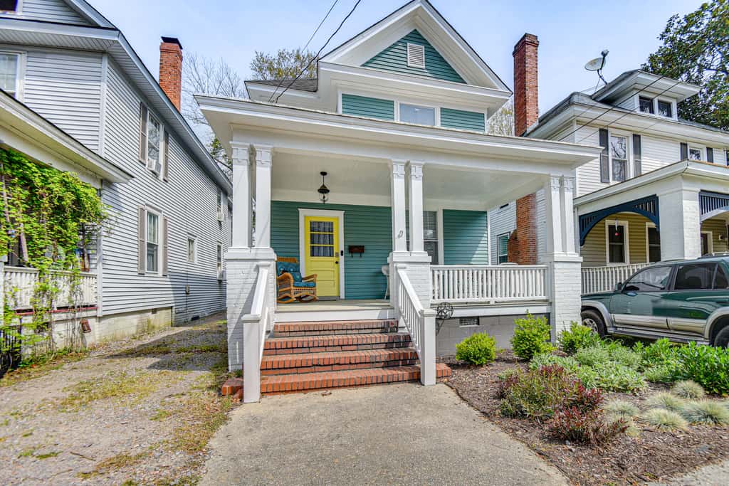Elizabeth City Home w/ Fire Pit < 1 Mi to Downtown