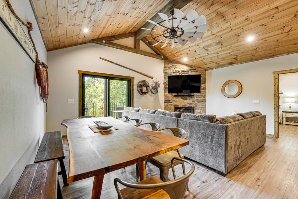 Branson Gem w/ Hot Tub Access & Private Boat Slip!