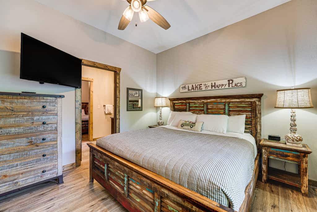Branson Gem w/ Hot Tub Access & Private Boat Slip!