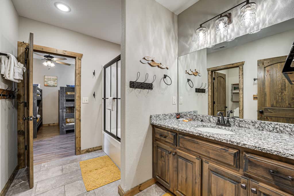 Branson Gem w/ Hot Tub Access & Private Boat Slip!