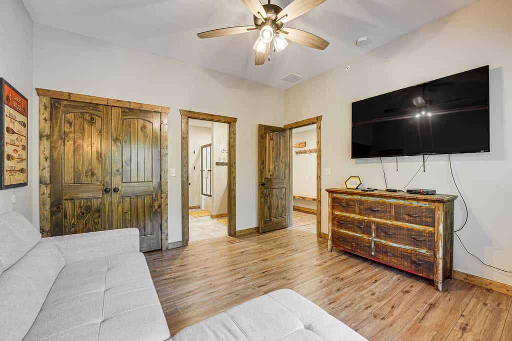 Branson Gem w/ Hot Tub Access & Private Boat Slip!