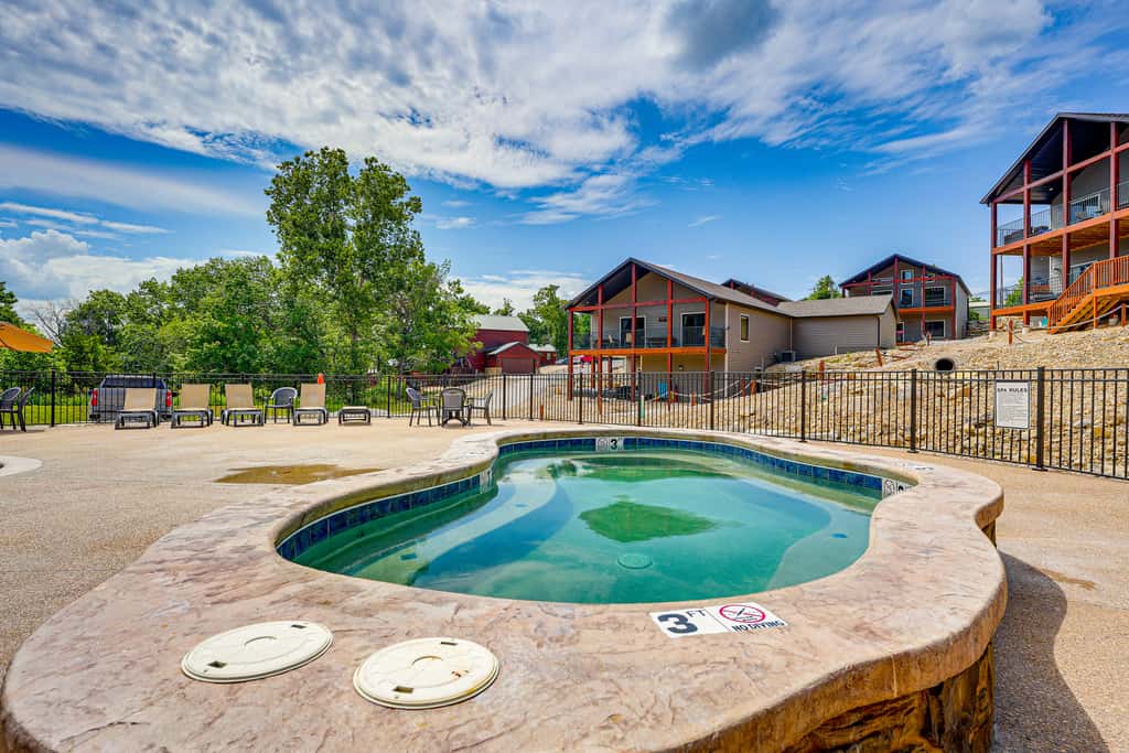 Branson Gem w/ Hot Tub Access & Private Boat Slip!