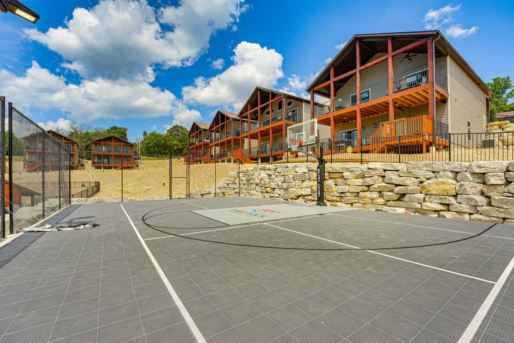 Branson Gem w/ Hot Tub Access & Private Boat Slip!