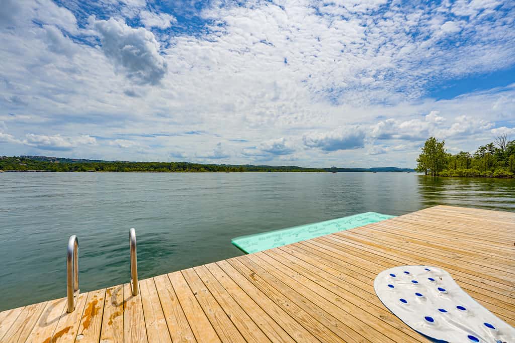 Branson Gem w/ Hot Tub Access & Private Boat Slip!