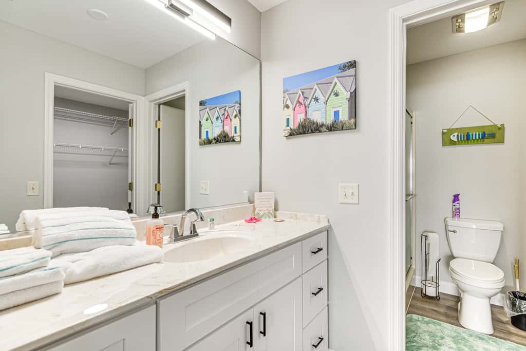 6 Mi to Lake Sumter Landing: Home w/ Perks!