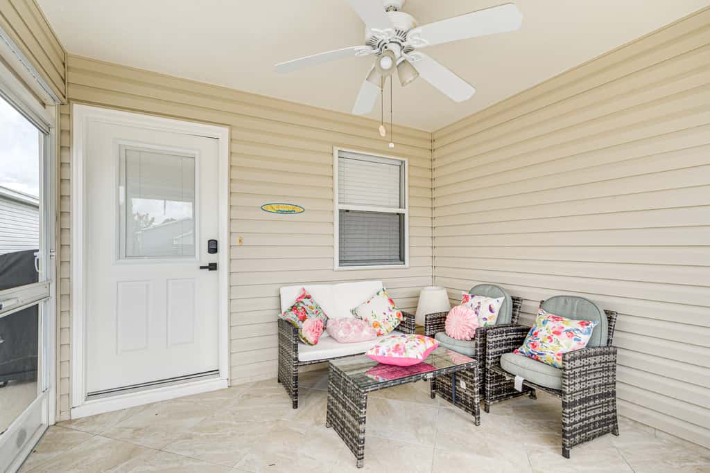 6 Mi to Lake Sumter Landing: Home w/ Perks!