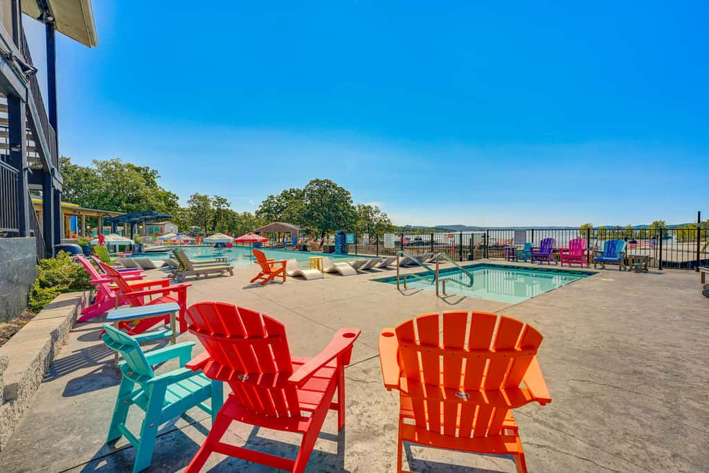 2 Mi to Silver Dollar City: Lakefront Branson Gem!