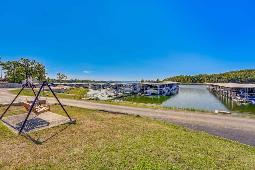 2 Mi to Silver Dollar City: Lakefront Branson Gem!