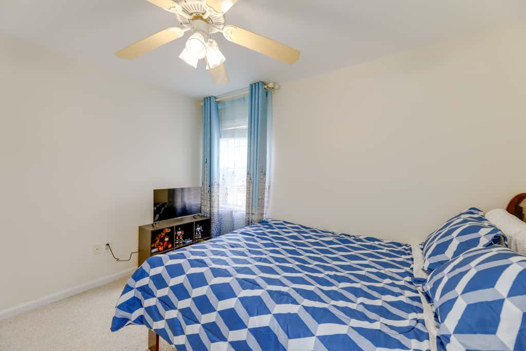 Beach, Pier Access! Pet-Friendly Crystal Coast Gem