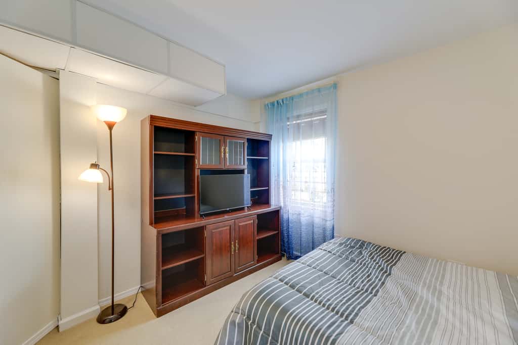 Beach, Pier Access! Pet-Friendly Crystal Coast Gem