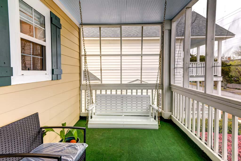 Beach, Pier Access! Pet-Friendly Crystal Coast Gem
