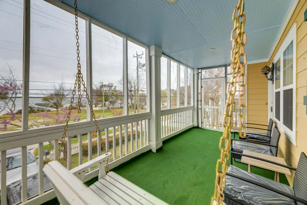 Beach, Pier Access! Pet-Friendly Crystal Coast Gem