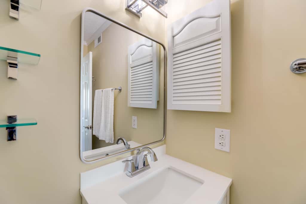 Emerald Isle Vacation Rental w/ Resort Pool!