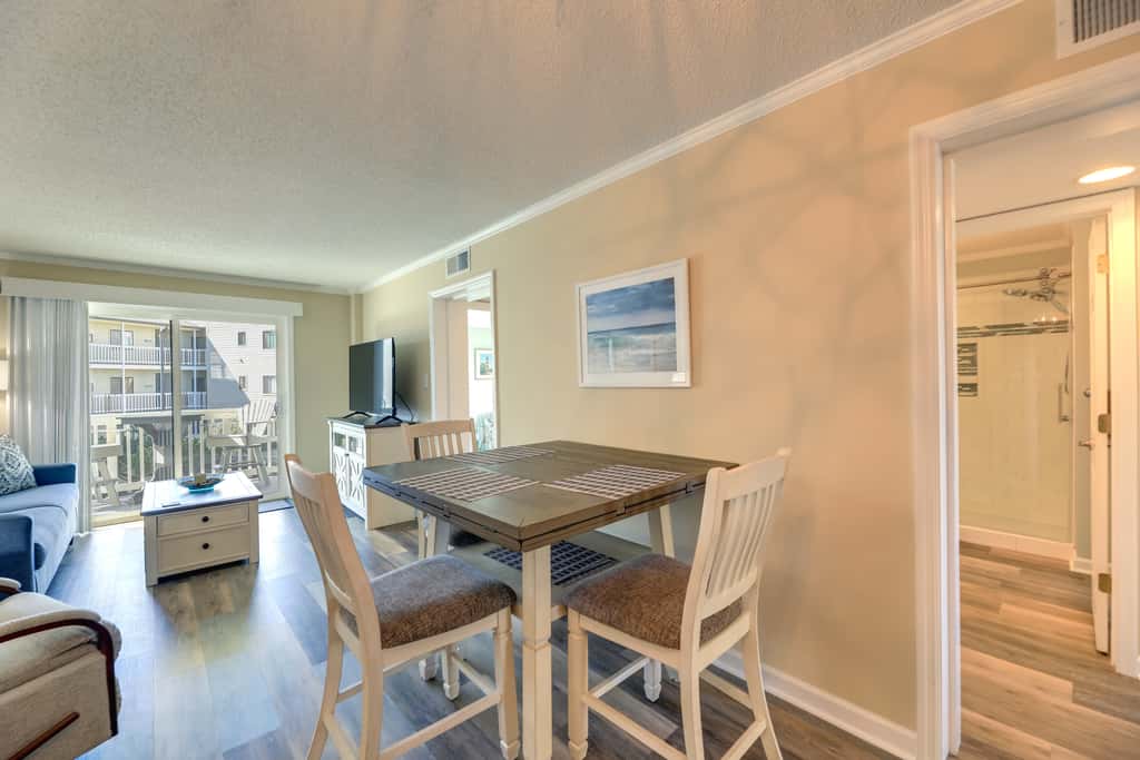 Emerald Isle Vacation Rental w/ Resort Pool!
