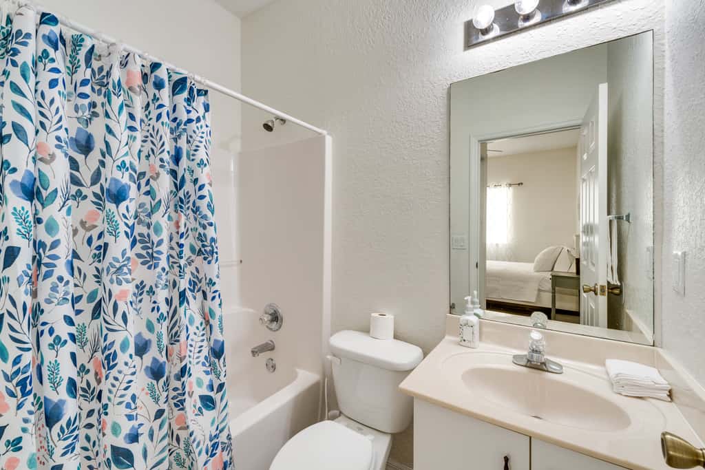Community Pool: Family-Friendly Florida Condo!