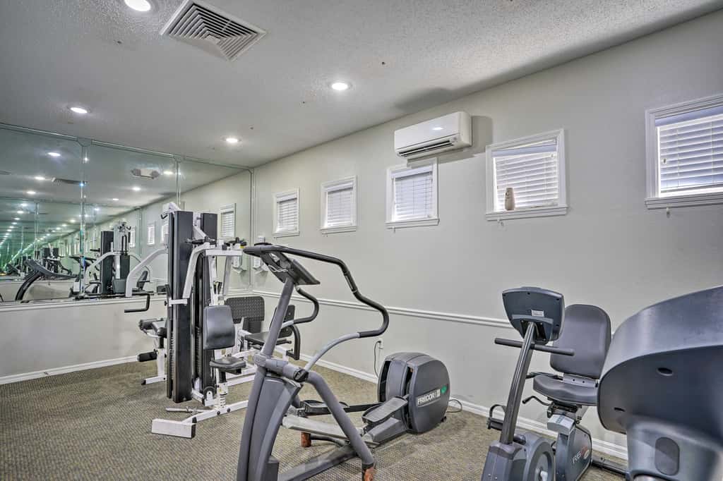 Community Pool: Family-Friendly Florida Condo!