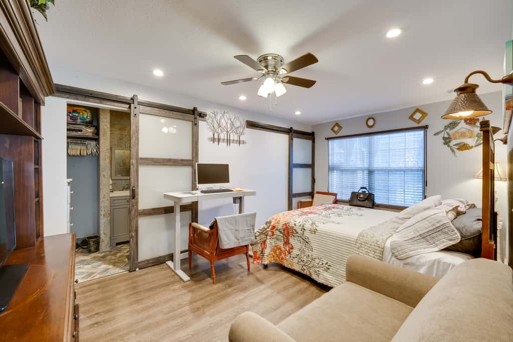 9 Mi to Disney World: Townhome w/ Pool Access!