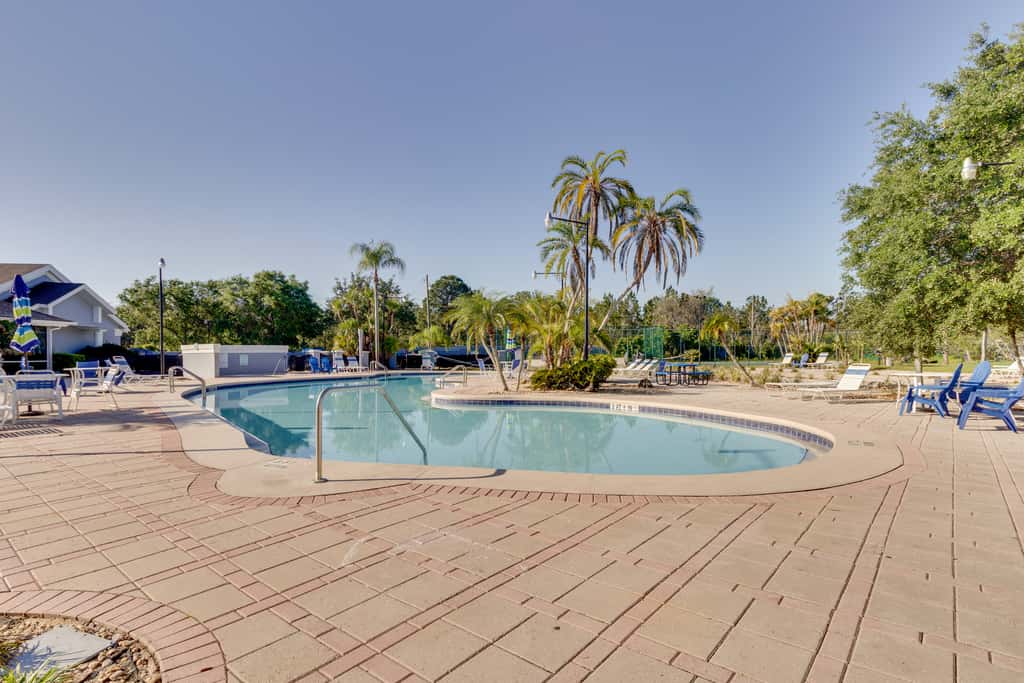 9 Mi to Disney World: Townhome w/ Pool Access!
