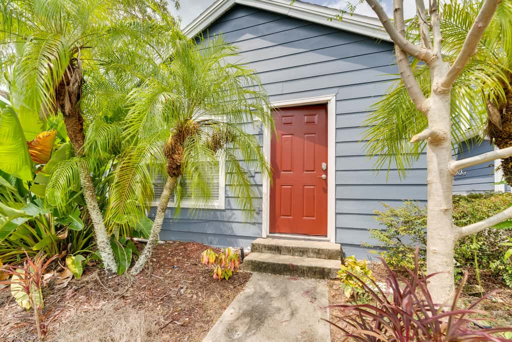 9 Mi to Disney World: Townhome w/ Pool Access!