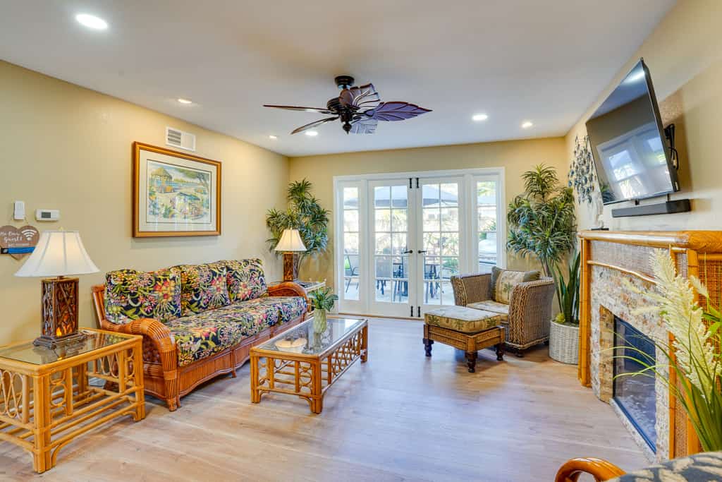 Huntington Beach Vacation Rental ~ 3 Mi to Dtwn!