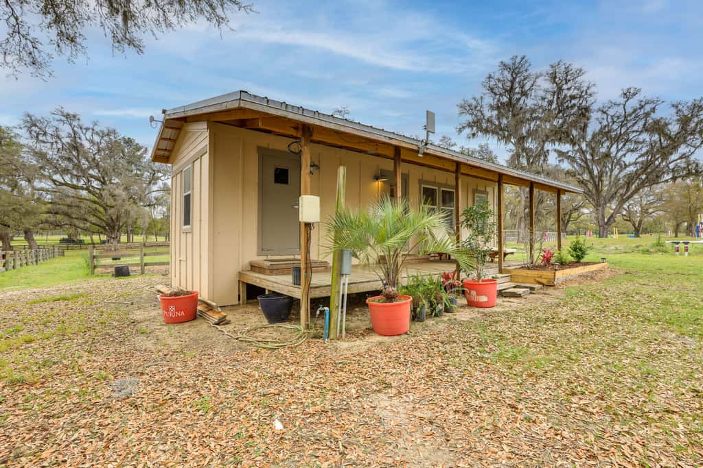 Cottage on 80-Acre Farm near WEC & Devil's Den