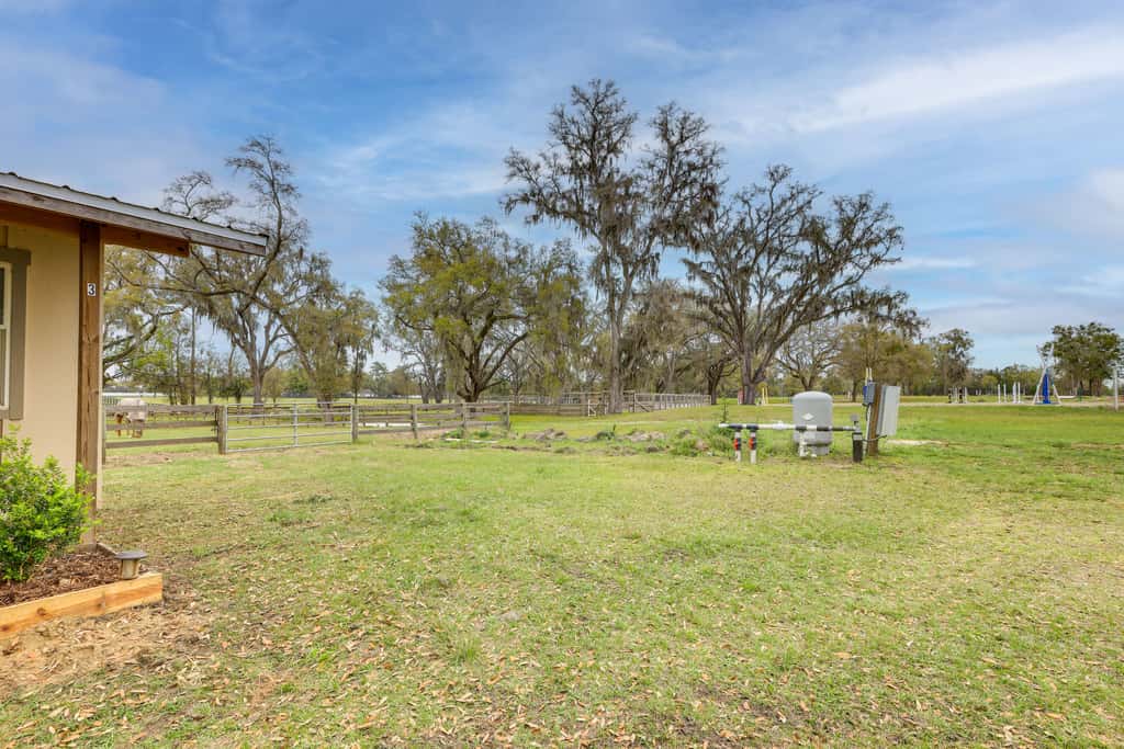 Cottage on 80-Acre Farm near WEC & Devil's Den