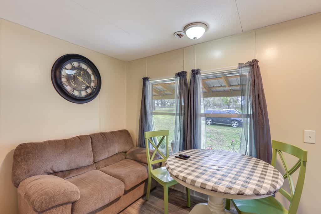 Cottage on 80-Acre Farm near WEC & Devil's Den