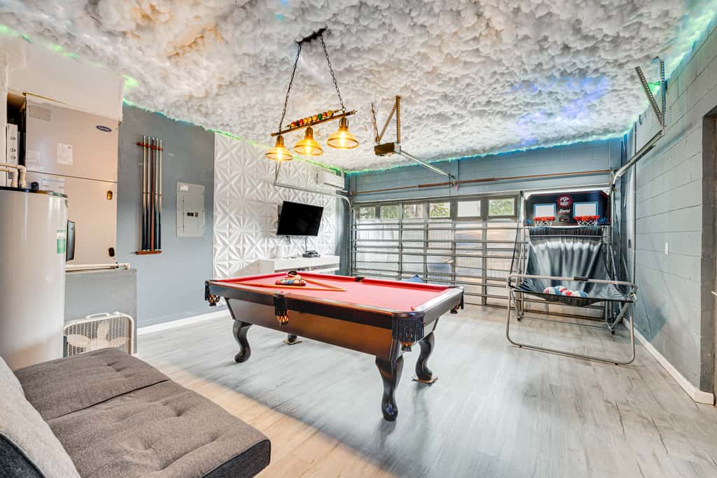 Game Room, Pool & Spa: Disney Area Getaway!