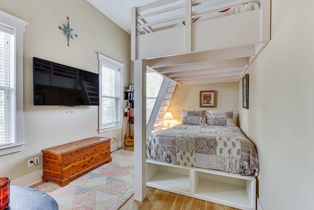 Charming Wilmington Cottage - Walk to Downtown!