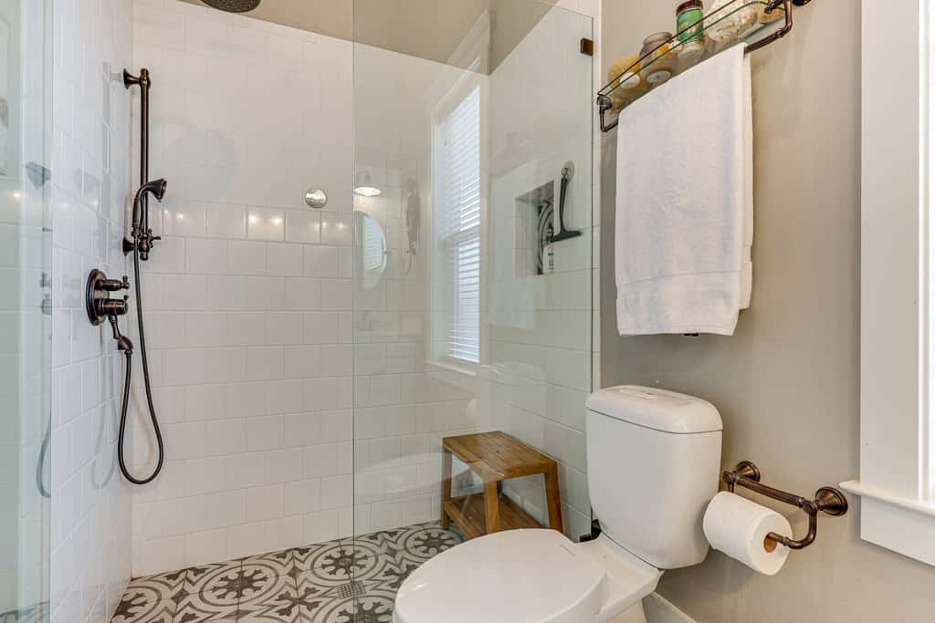 Charming Wilmington Cottage - Walk to Downtown!