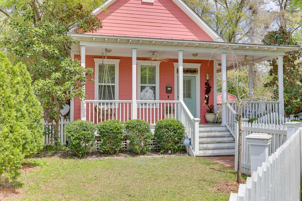 Charming Wilmington Cottage - Walk to Downtown!